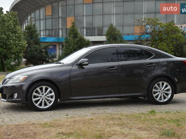 Черный Лексус ИС, объемом двигателя 2.5 л и пробегом 182 тыс. км за 10999 $, фото 10 на Automoto.ua