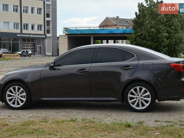 Черный Лексус ИС, объемом двигателя 2.5 л и пробегом 182 тыс. км за 10999 $, фото 12 на Automoto.ua