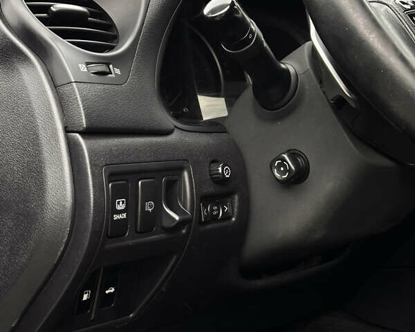 Чорний Лексус ІС, об'ємом двигуна 2.5 л та пробігом 199 тис. км за 7750 $, фото 26 на Automoto.ua