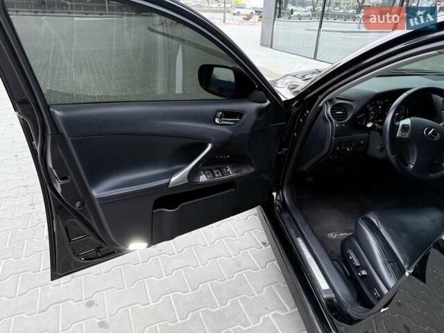 Чорний Лексус ІС, об'ємом двигуна 2.5 л та пробігом 193 тис. км за 13499 $, фото 11 на Automoto.ua