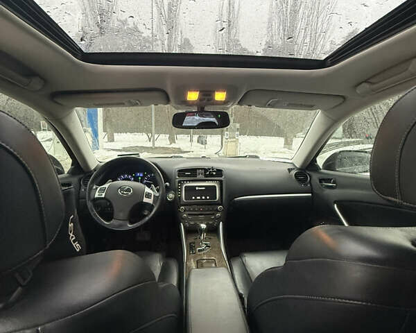 Черный Лексус ИС, объемом двигателя 2.5 л и пробегом 207 тыс. км за 11000 $, фото 26 на Automoto.ua