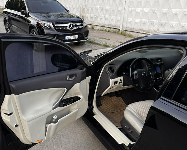 Черный Лексус ИС, объемом двигателя 2.5 л и пробегом 213 тыс. км за 12950 $, фото 12 на Automoto.ua