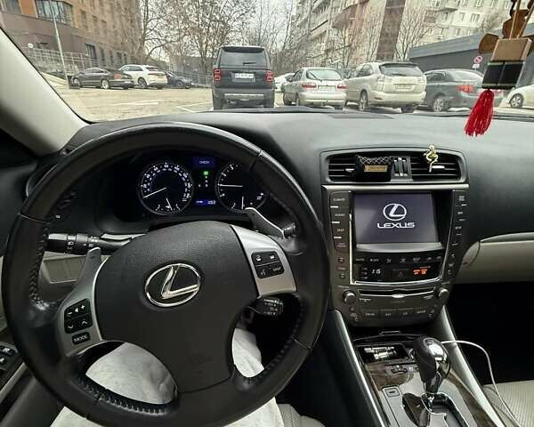 Чорний Лексус ІС, об'ємом двигуна 2.5 л та пробігом 170 тис. км за 12200 $, фото 9 на Automoto.ua