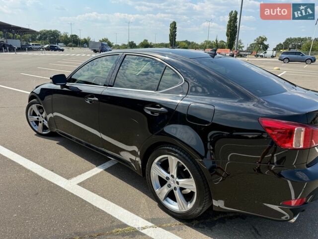 Черный Лексус ИС, объемом двигателя 2.5 л и пробегом 220 тыс. км за 11500 $, фото 1 на Automoto.ua