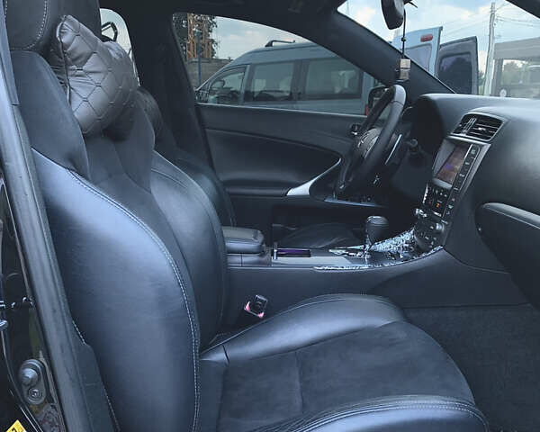 Черный Лексус ИС, объемом двигателя 2.5 л и пробегом 293 тыс. км за 11600 $, фото 3 на Automoto.ua