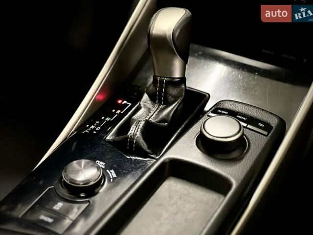 Черный Лексус ИС, объемом двигателя 2.5 л и пробегом 193 тыс. км за 16599 $, фото 30 на Automoto.ua