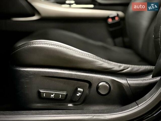 Черный Лексус ИС, объемом двигателя 2.5 л и пробегом 193 тыс. км за 16599 $, фото 19 на Automoto.ua