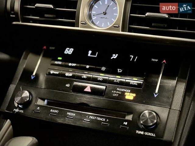 Черный Лексус ИС, объемом двигателя 2.5 л и пробегом 193 тыс. км за 16599 $, фото 29 на Automoto.ua