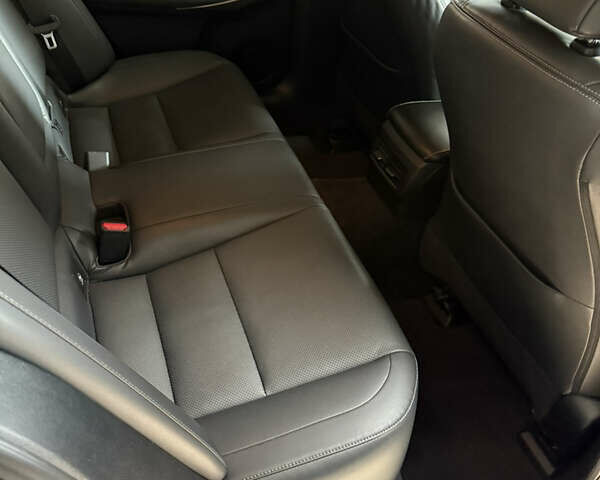 Черный Лексус ИС, объемом двигателя 2.5 л и пробегом 191 тыс. км за 15700 $, фото 13 на Automoto.ua