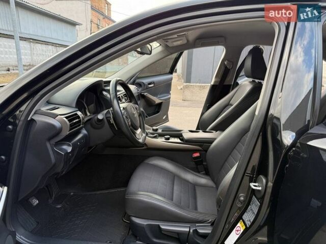 Чорний Лексус ІС, об'ємом двигуна 2.5 л та пробігом 135 тис. км за 16300 $, фото 18 на Automoto.ua