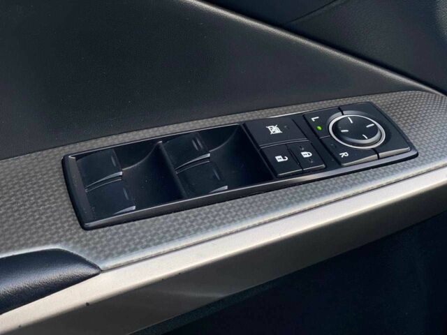 Черный Лексус ИС, объемом двигателя 2.5 л и пробегом 149 тыс. км за 15790 $, фото 8 на Automoto.ua