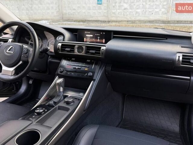 Чорний Лексус ІС, об'ємом двигуна 2.5 л та пробігом 135 тис. км за 16300 $, фото 24 на Automoto.ua