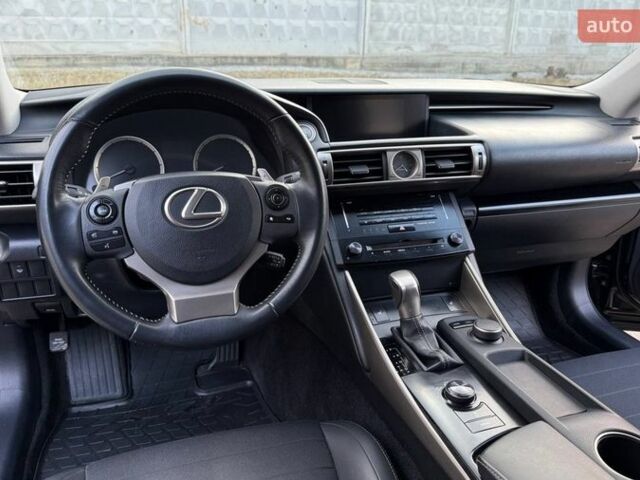 Чорний Лексус ІС, об'ємом двигуна 2.5 л та пробігом 135 тис. км за 16300 $, фото 19 на Automoto.ua