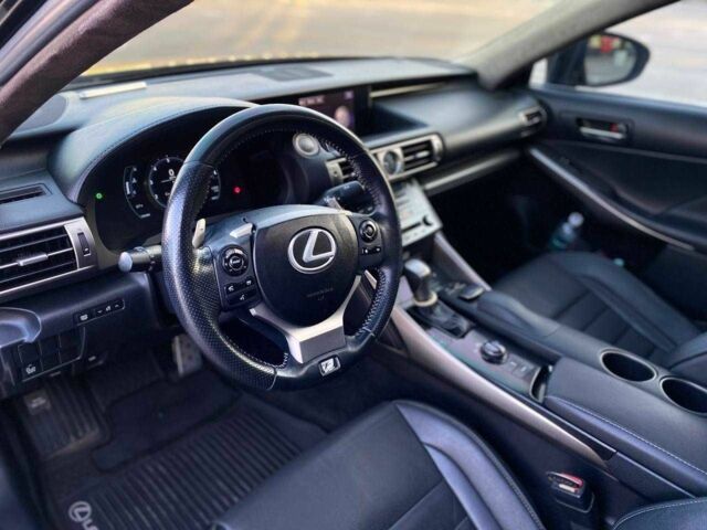 Чорний Лексус ІС, об'ємом двигуна 2.5 л та пробігом 149 тис. км за 17990 $, фото 13 на Automoto.ua