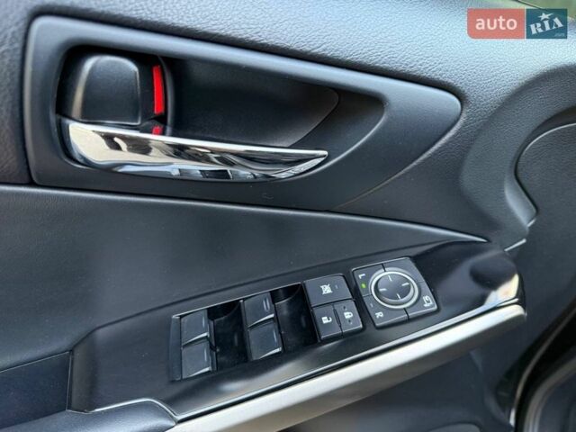 Чорний Лексус ІС, об'ємом двигуна 2.5 л та пробігом 135 тис. км за 16300 $, фото 27 на Automoto.ua
