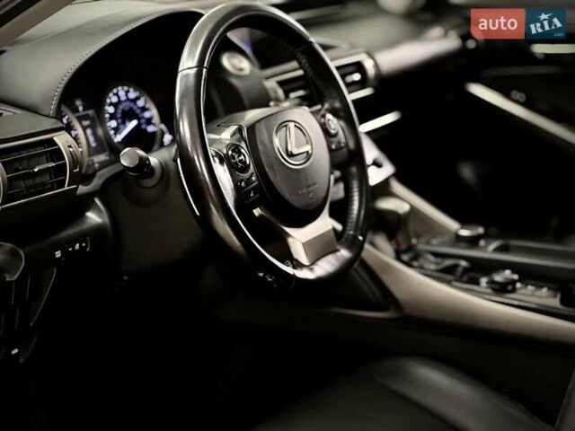 Черный Лексус ИС, объемом двигателя 2.5 л и пробегом 193 тыс. км за 16599 $, фото 17 на Automoto.ua