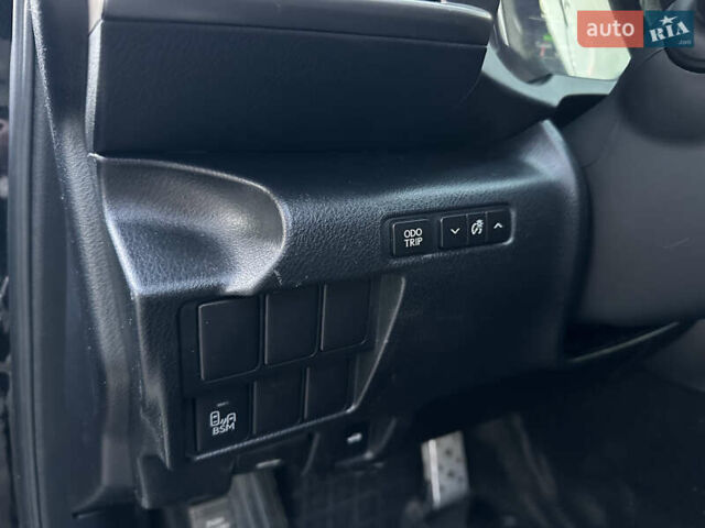 Черный Лексус ИС, объемом двигателя 2.5 л и пробегом 121 тыс. км за 17499 $, фото 33 на Automoto.ua