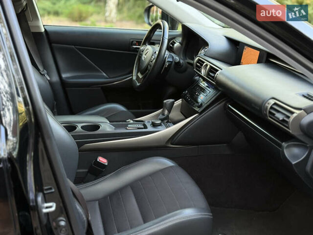 Черный Лексус ИС, объемом двигателя 2.49 л и пробегом 200 тыс. км за 17900 $, фото 11 на Automoto.ua