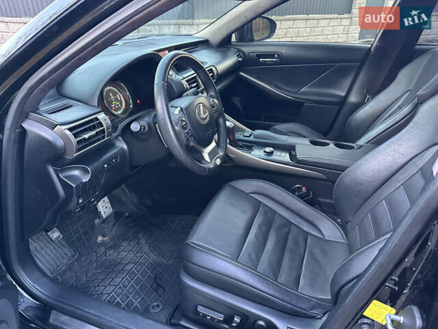 Черный Лексус ИС, объемом двигателя 2.5 л и пробегом 121 тыс. км за 17499 $, фото 31 на Automoto.ua