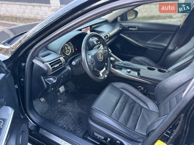 Черный Лексус ИС, объемом двигателя 2.5 л и пробегом 121 тыс. км за 17499 $, фото 32 на Automoto.ua