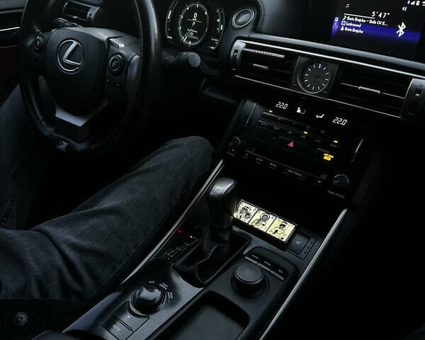 Чорний Лексус ІС, об'ємом двигуна 2.5 л та пробігом 221 тис. км за 15200 $, фото 26 на Automoto.ua