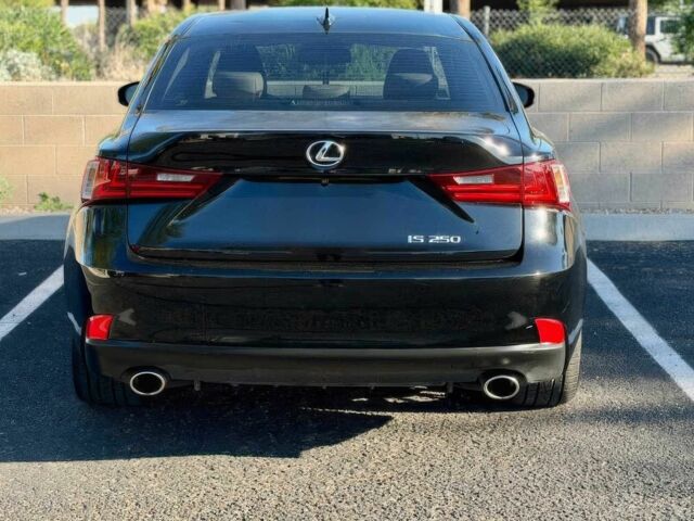 Черный Лексус ИС, объемом двигателя 2.5 л и пробегом 80 тыс. км за 7000 $, фото 3 на Automoto.ua