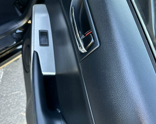 Черный Лексус ИС, объемом двигателя 2.5 л и пробегом 120 тыс. км за 17200 $, фото 16 на Automoto.ua