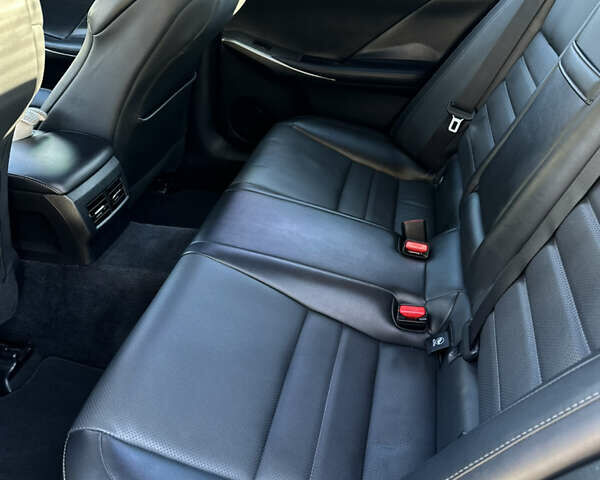 Черный Лексус ИС, объемом двигателя 2.5 л и пробегом 120 тыс. км за 17200 $, фото 11 на Automoto.ua