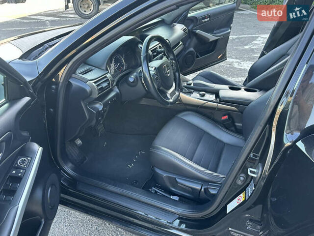 Чорний Лексус ІС, об'ємом двигуна 2.49 л та пробігом 210 тис. км за 16500 $, фото 15 на Automoto.ua