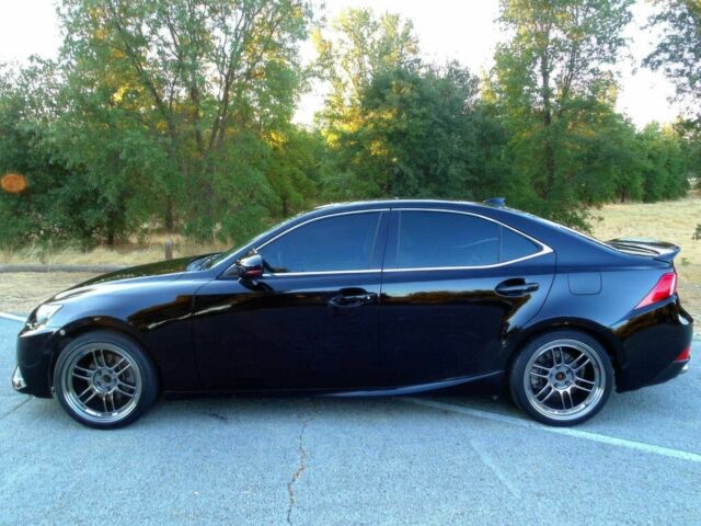 Чорний Лексус ІС, об'ємом двигуна 2.5 л та пробігом 84 тис. км за 4350 $, фото 5 на Automoto.ua