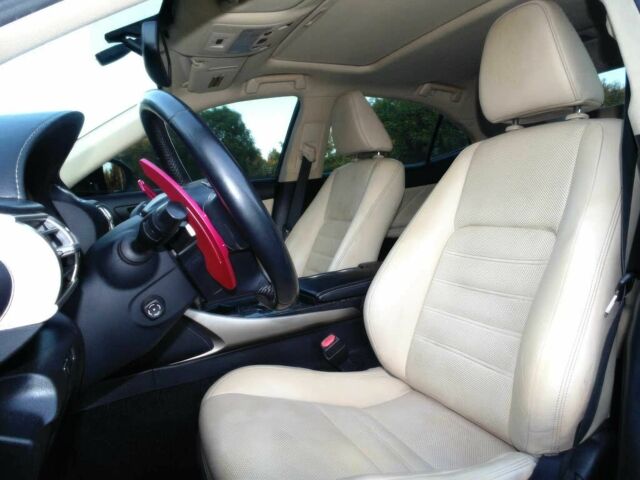 Чорний Лексус ІС, об'ємом двигуна 2.5 л та пробігом 84 тис. км за 4350 $, фото 8 на Automoto.ua