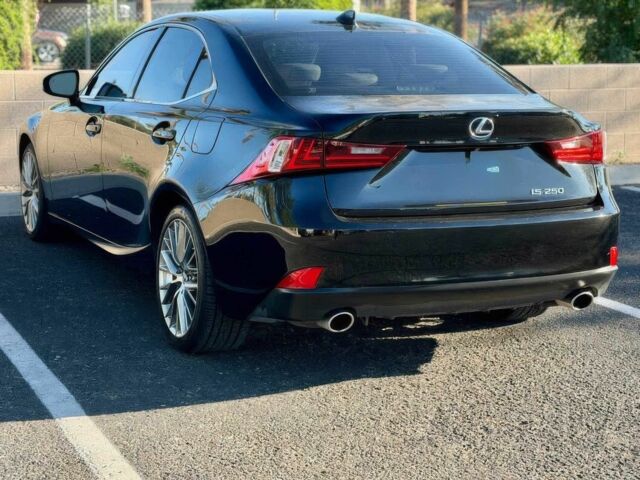 Черный Лексус ИС, объемом двигателя 2.5 л и пробегом 80 тыс. км за 7000 $, фото 4 на Automoto.ua