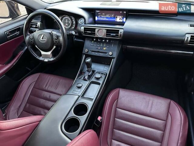 Чорний Лексус ІС, об'ємом двигуна 2.5 л та пробігом 177 тис. км за 14500 $, фото 24 на Automoto.ua