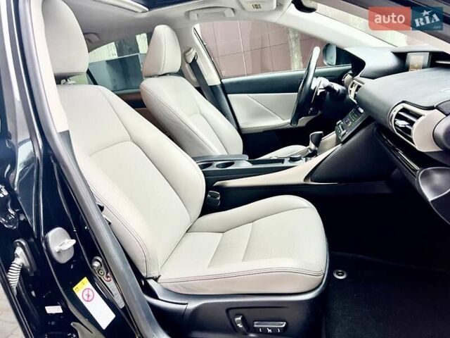 Чорний Лексус ІС, об'ємом двигуна 2.5 л та пробігом 195 тис. км за 14900 $, фото 26 на Automoto.ua