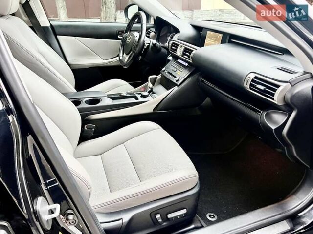 Чорний Лексус ІС, об'ємом двигуна 2.5 л та пробігом 195 тис. км за 14900 $, фото 27 на Automoto.ua
