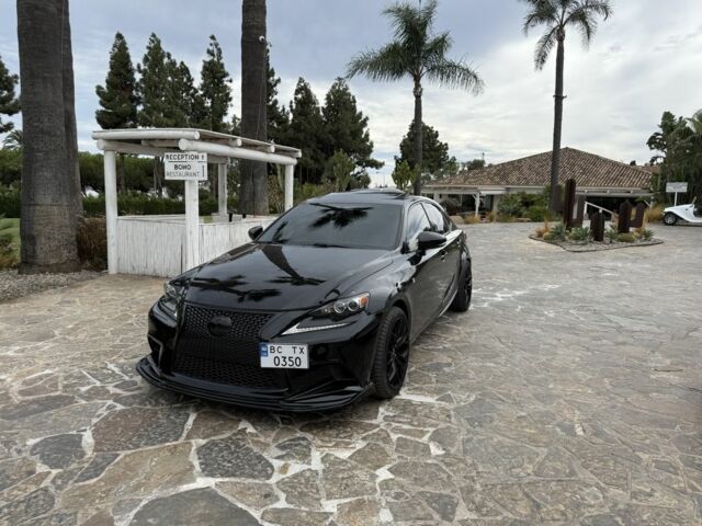 Черный Лексус ИС, объемом двигателя 3.5 л и пробегом 210 тыс. км за 19300 $, фото 1 на Automoto.ua