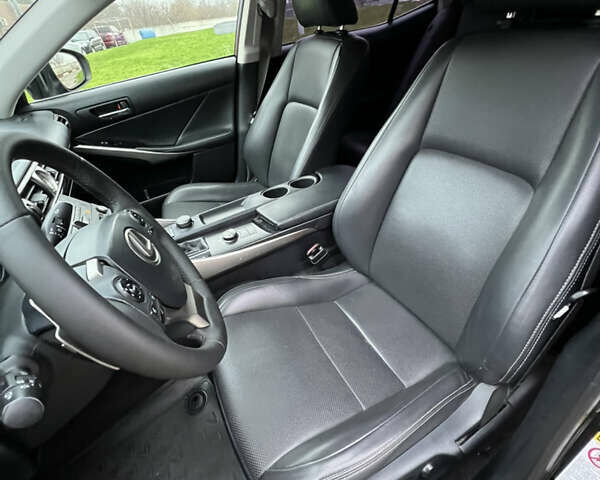 Черный Лексус ИС, объемом двигателя 2.5 л и пробегом 150 тыс. км за 17200 $, фото 9 на Automoto.ua