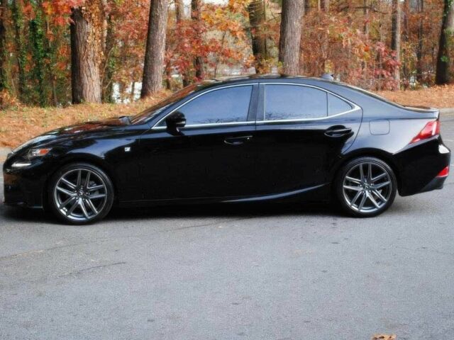 Черный Лексус ИС, объемом двигателя 2.5 л и пробегом 79 тыс. км за 11200 $, фото 4 на Automoto.ua