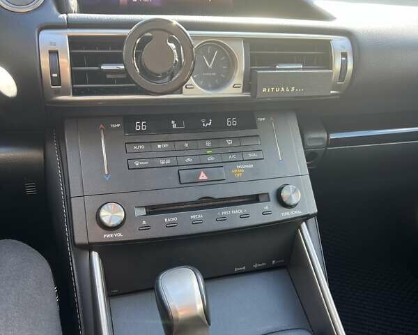 Чорний Лексус ІС, об'ємом двигуна 2 л та пробігом 126 тис. км за 16700 $, фото 15 на Automoto.ua