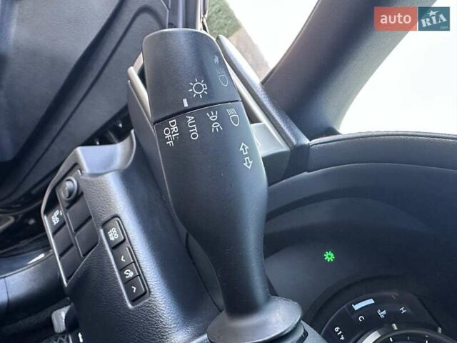 Чорний Лексус ІС, об'ємом двигуна 2.5 л та пробігом 177 тис. км за 14500 $, фото 30 на Automoto.ua