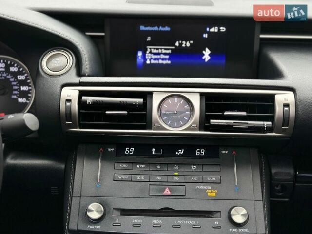 Чорний Лексус ІС, об'ємом двигуна 2.5 л та пробігом 213 тис. км за 17500 $, фото 15 на Automoto.ua