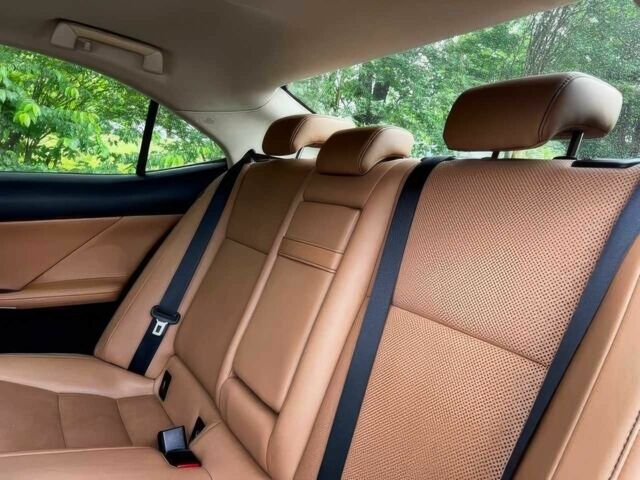 Черный Лексус ИС, объемом двигателя 2.5 л и пробегом 126 тыс. км за 10000 $, фото 13 на Automoto.ua