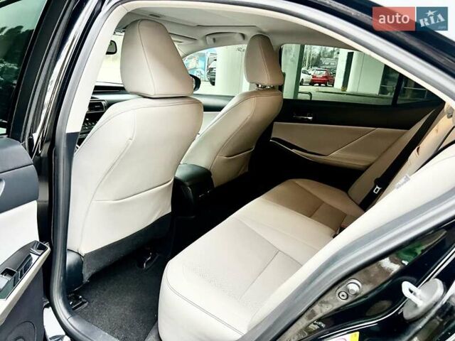 Чорний Лексус ІС, об'ємом двигуна 2.5 л та пробігом 195 тис. км за 14900 $, фото 23 на Automoto.ua