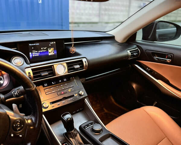 Черный Лексус ИС, объемом двигателя 2 л и пробегом 155 тыс. км за 19000 $, фото 9 на Automoto.ua