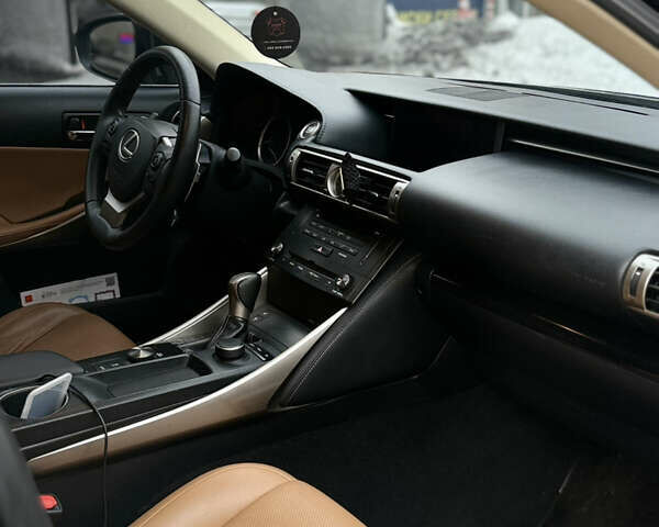 Черный Лексус ИС, объемом двигателя 3.46 л и пробегом 274 тыс. км за 18500 $, фото 6 на Automoto.ua