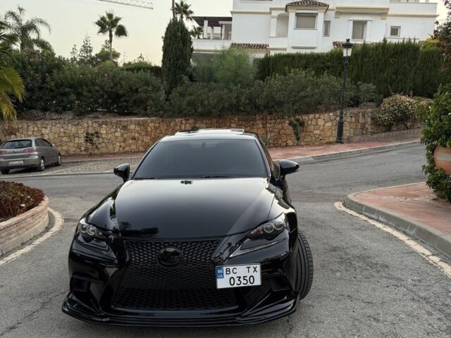 Черный Лексус ИС, объемом двигателя 3.5 л и пробегом 210 тыс. км за 19300 $, фото 4 на Automoto.ua