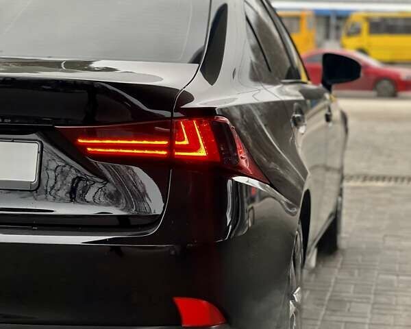 Чорний Лексус ІС, об'ємом двигуна 2.5 л та пробігом 195 тис. км за 14900 $, фото 17 на Automoto.ua