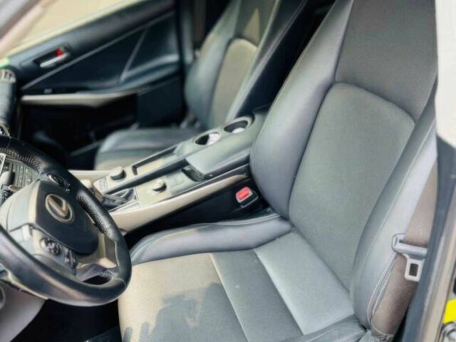 Чорний Лексус ІС, об'ємом двигуна 0 л та пробігом 88 тис. км за 4500 $, фото 9 на Automoto.ua
