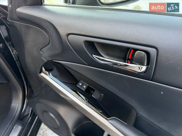 Чорний Лексус ІС, об'ємом двигуна 2 л та пробігом 133 тис. км за 16800 $, фото 23 на Automoto.ua
