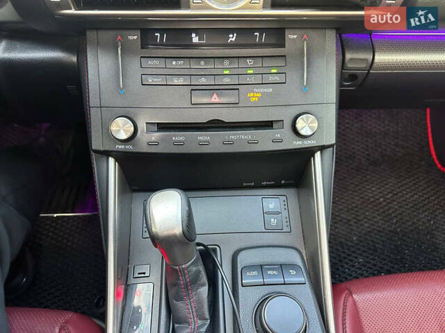 Чорний Лексус ІС, об'ємом двигуна 2.5 л та пробігом 165 тис. км за 17500 $, фото 21 на Automoto.ua